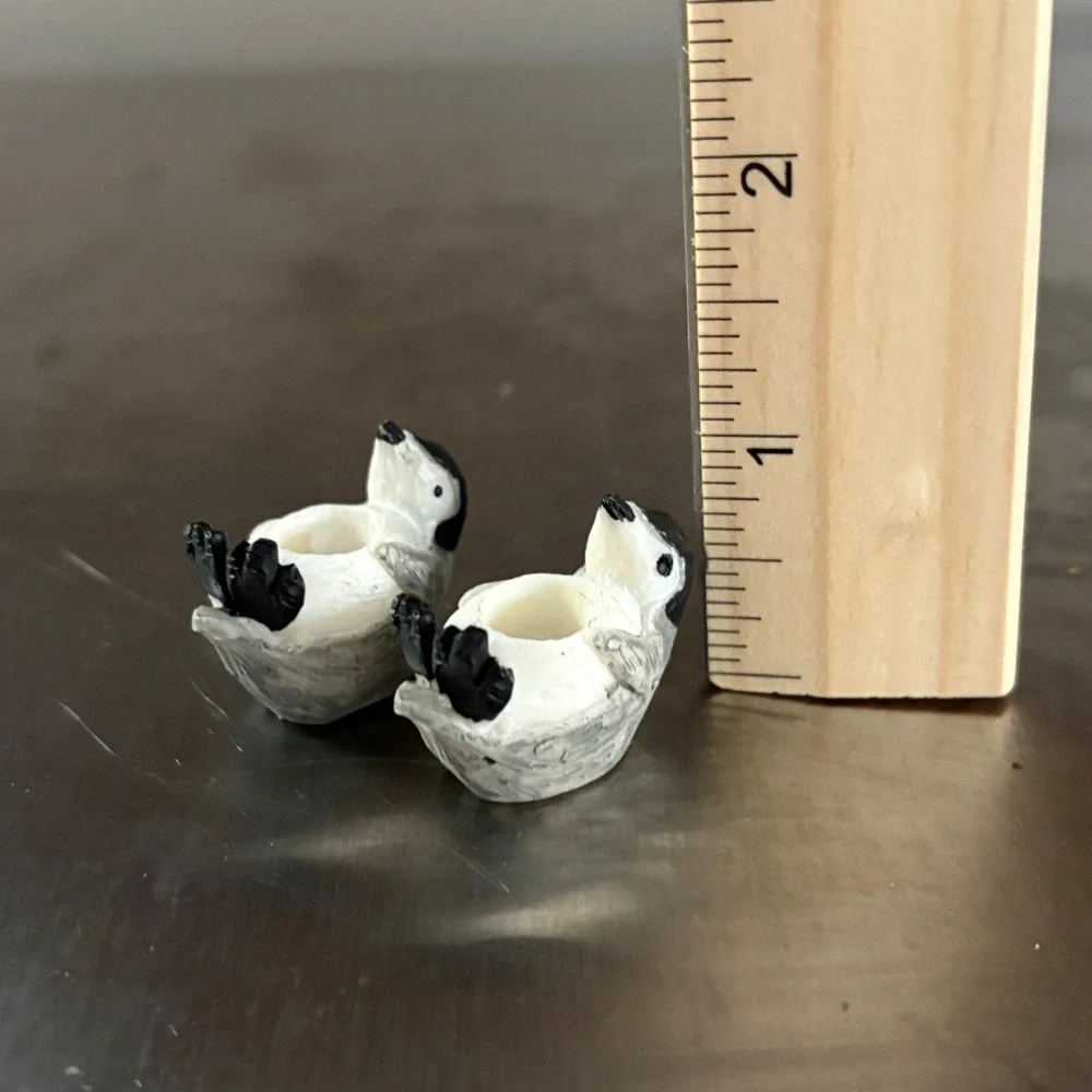 Pair of Decorative Penguin Birthday Candle Holders Small‎